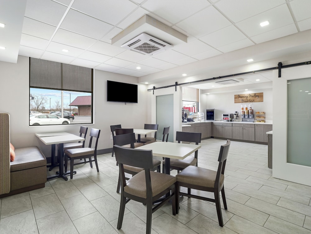 mainstay suites chambersburg east