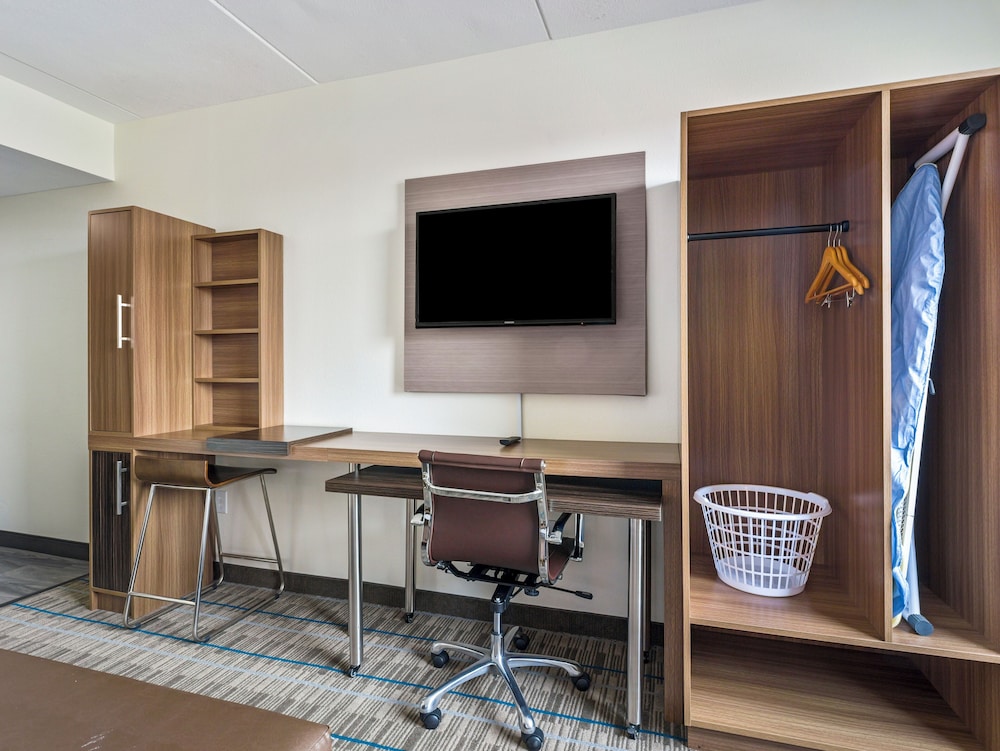 mainstay suites chambersburg east