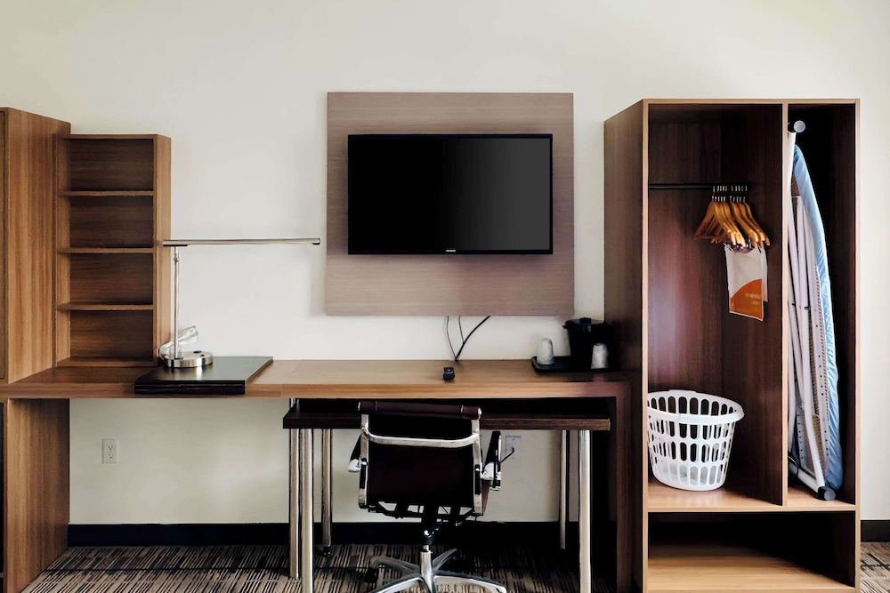 mainstay suites chambersburg east