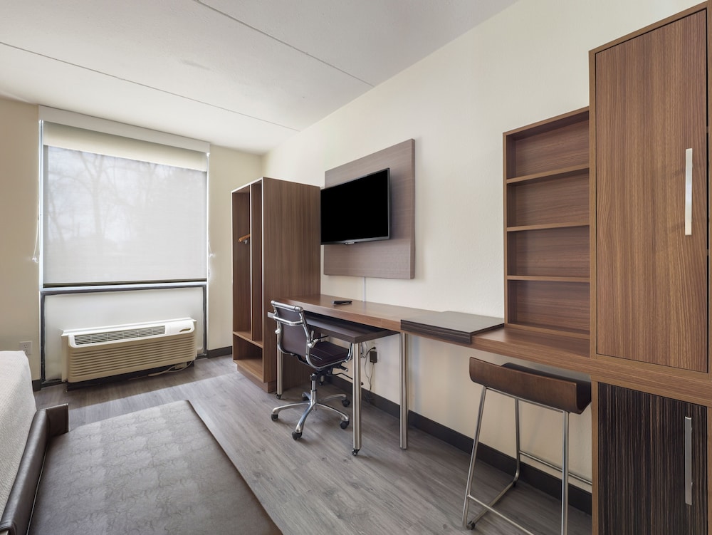 mainstay suites chambersburg east