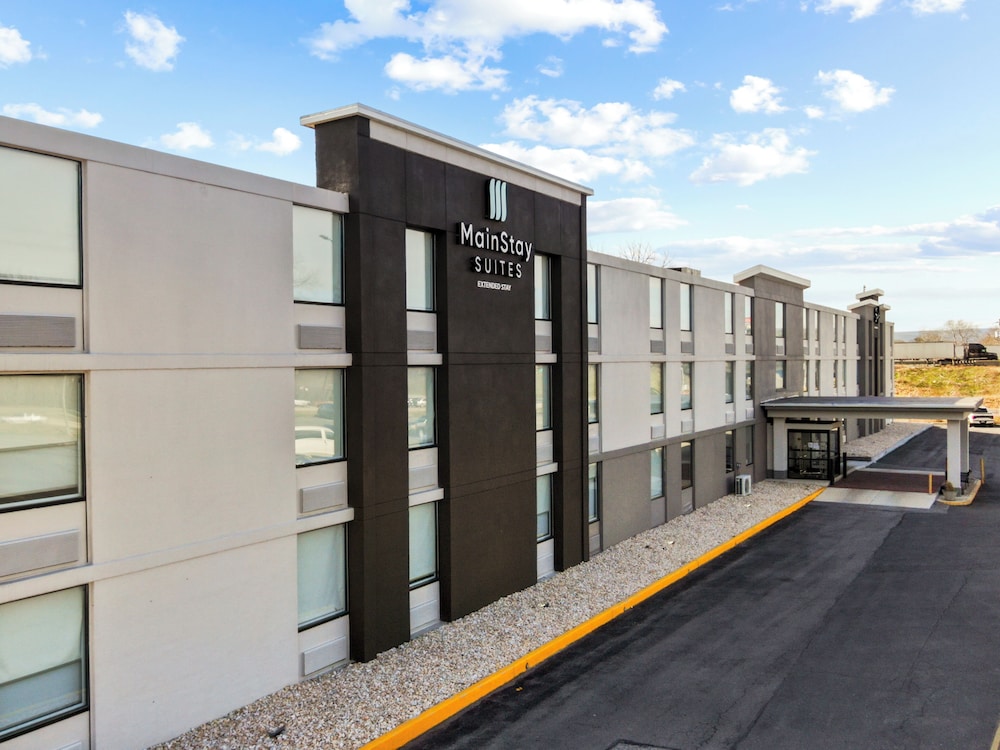 mainstay suites chambersburg east