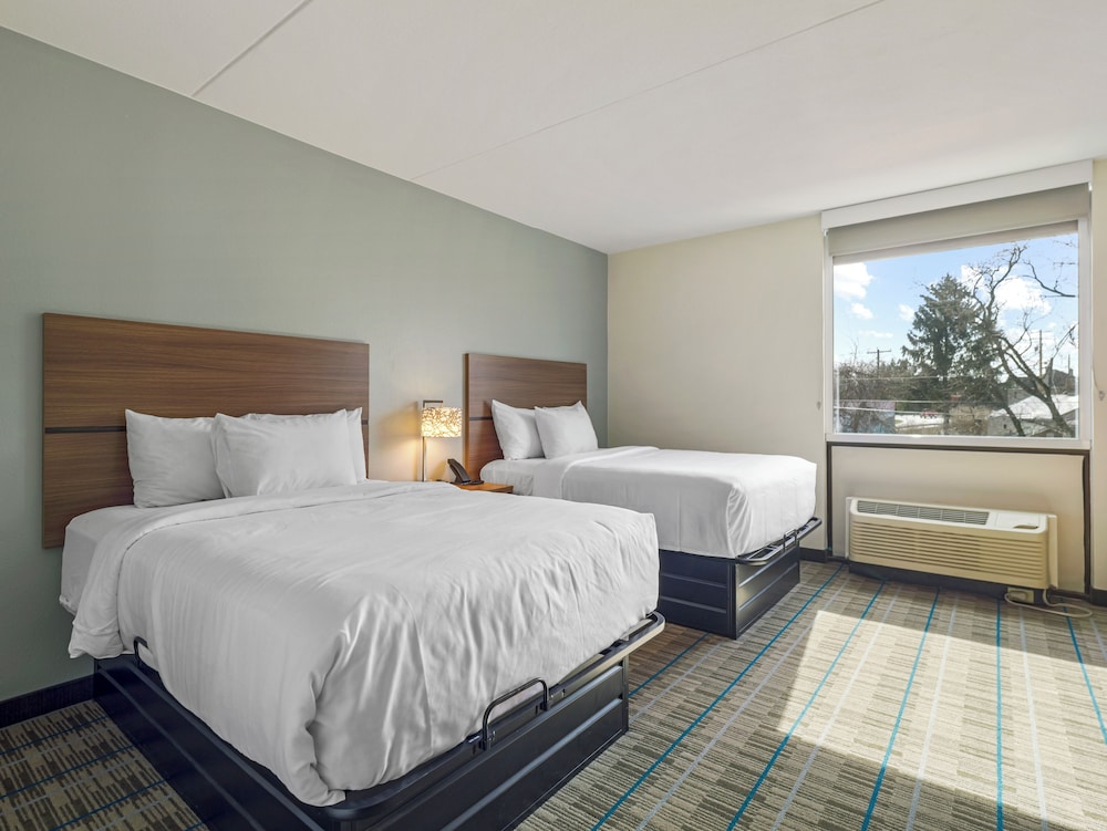 mainstay suites chambersburg east