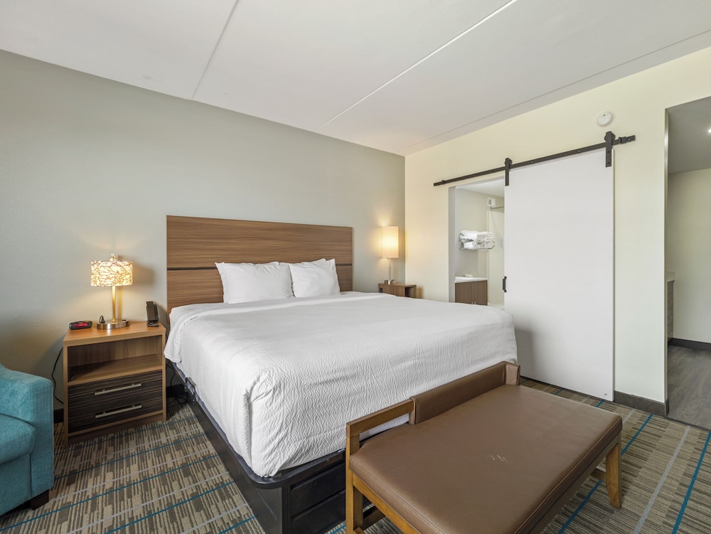 mainstay suites chambersburg east