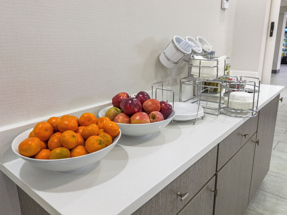 mainstay suites chambersburg east