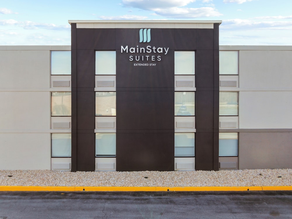 mainstay suites chambersburg east