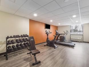 mainstay suites chambersburg east