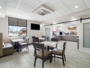 mainstay suites chambersburg east