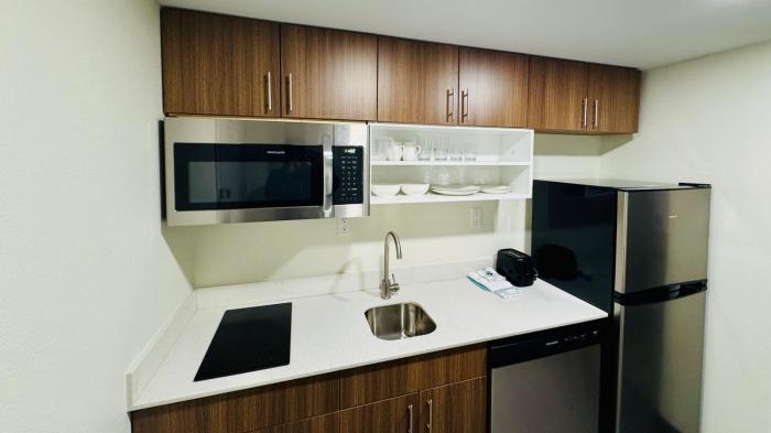 mainstay suites chambersburg east