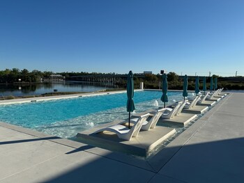 handsboro pointe condo and suites