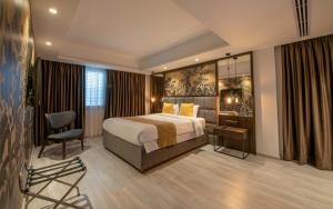 almond business hotel