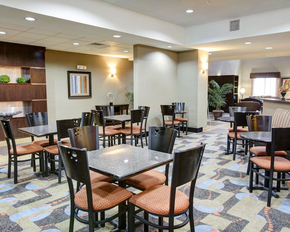 comfort suites bastrop