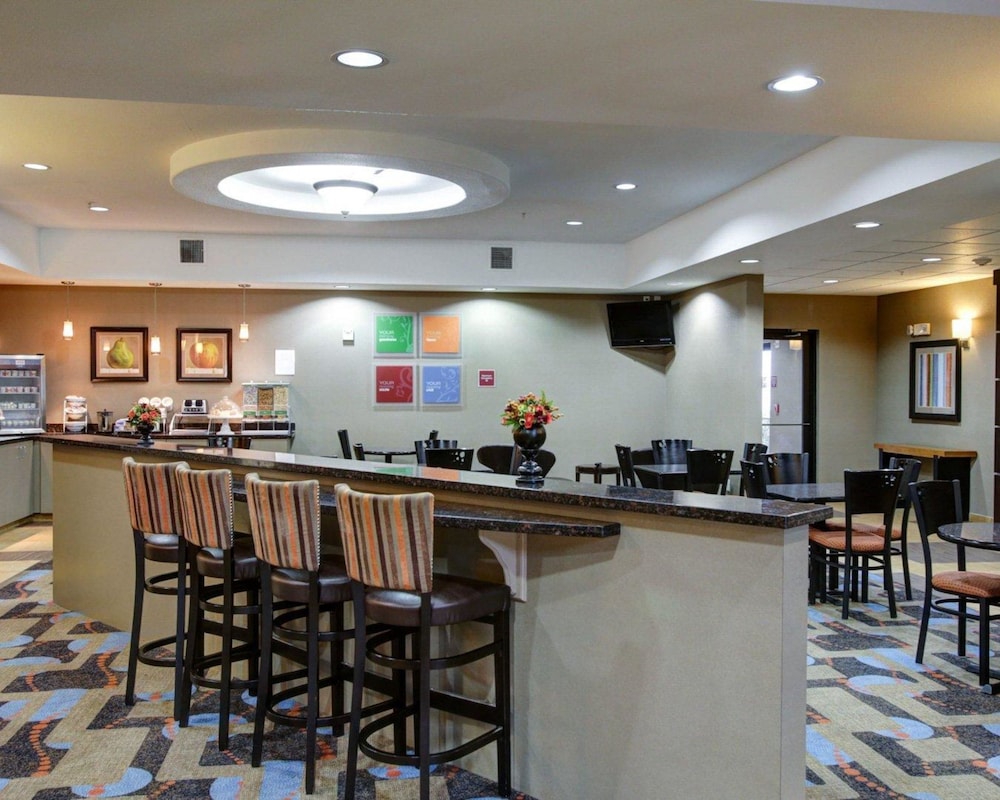 comfort suites bastrop