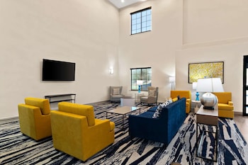 Comfort Suites Bastrop,Bastrop>>Austin,3 star