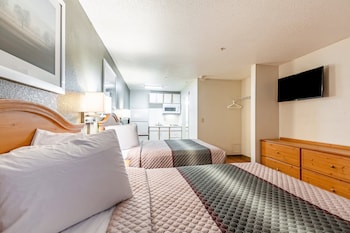 hometowne studios by red roof atlanta ne peachtree corners