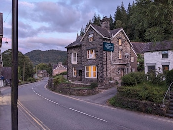 Base Camp Snowdonia,,2 star