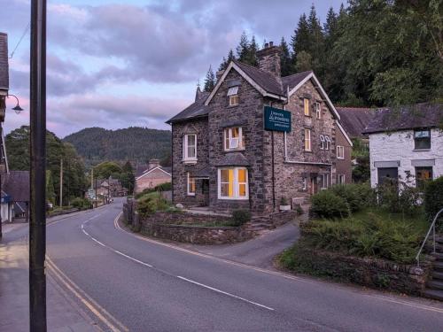 base camp snowdonia
