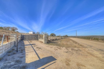 K Loma Vista With Hill Country Views,240 Stony Hills Rd,3 star
