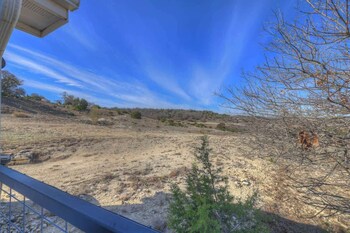 K Loma Vista With Hill Country Views,240 Stony Hills Rd,3 star