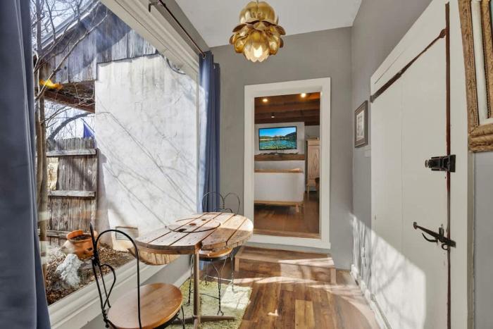 texas two step guesthouse