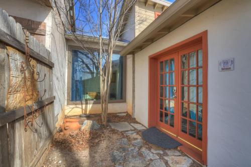 texas two step guesthouse