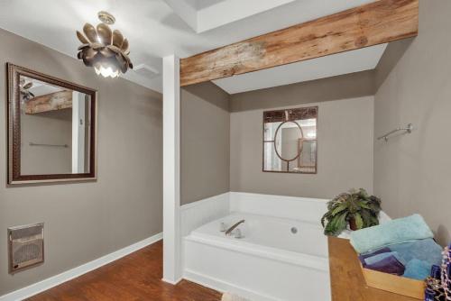 texas two step guesthouse