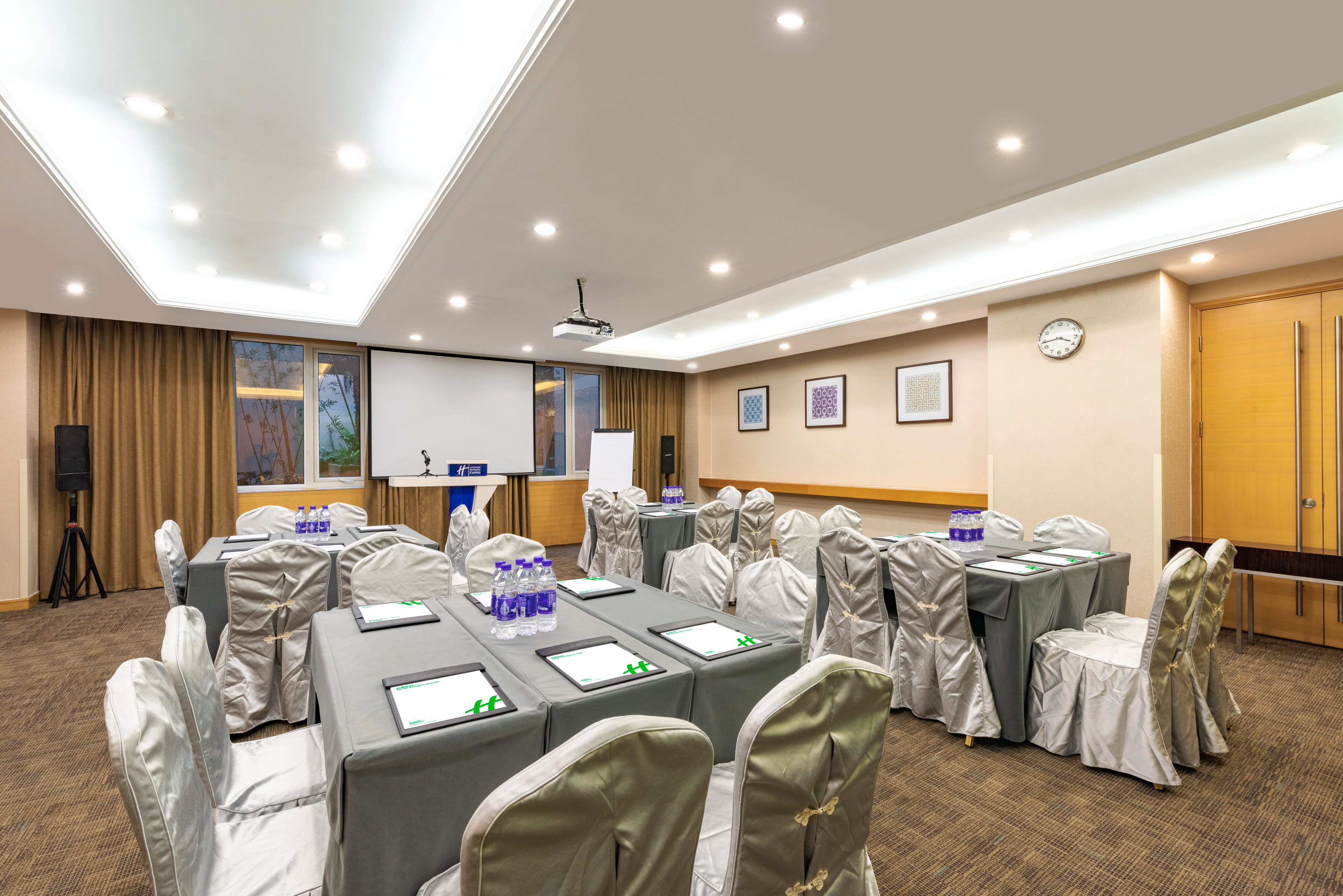holiday inn express beijing shangdi by ihg