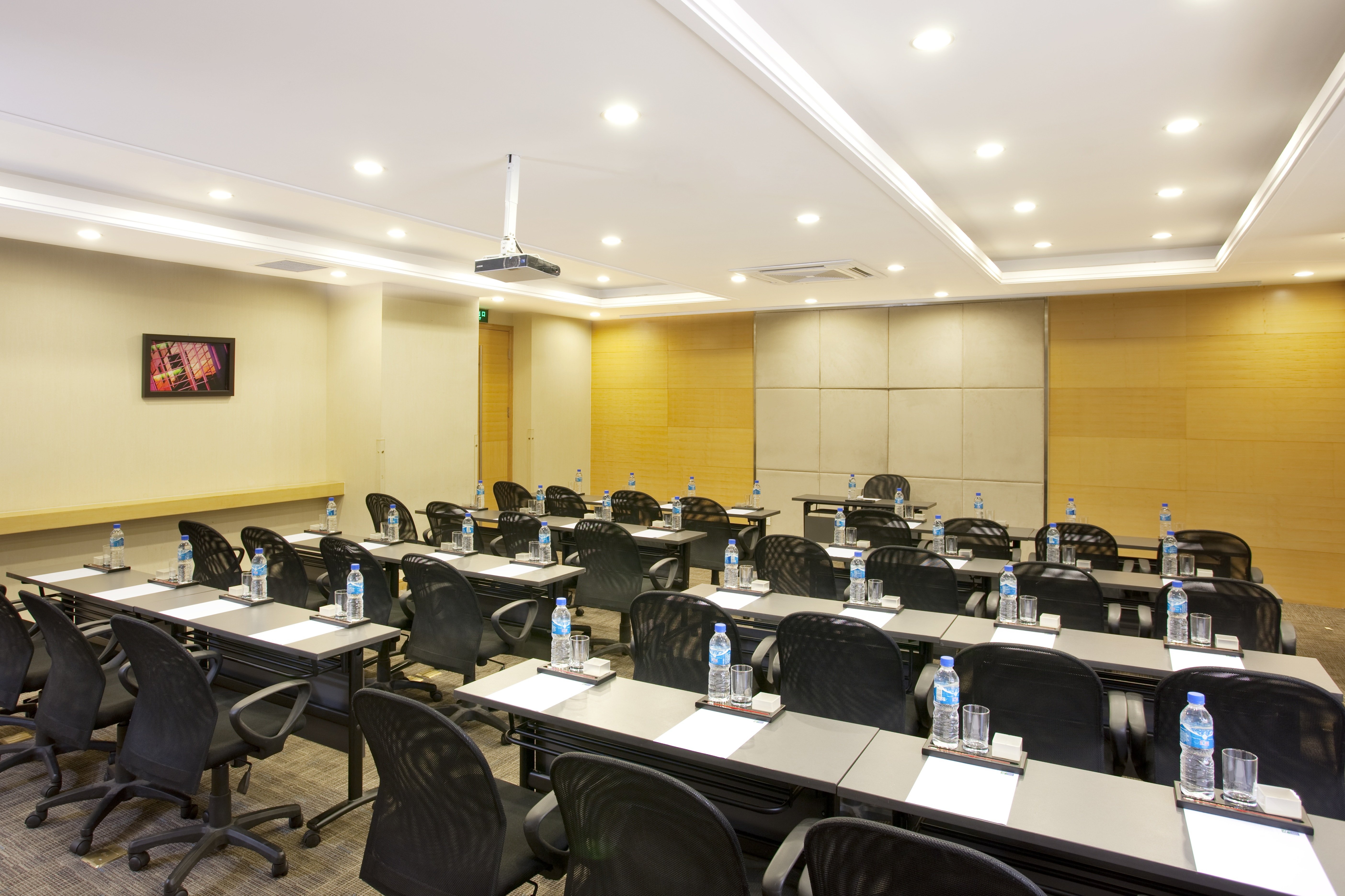 holiday inn express beijing shangdi by ihg