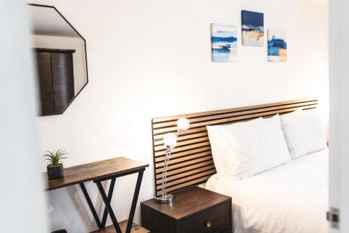 Hampshire Charming House,,2 star