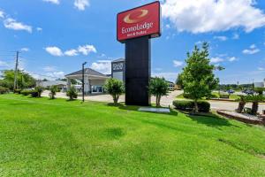 econo lodge inn and suites ocean springs biloxi
