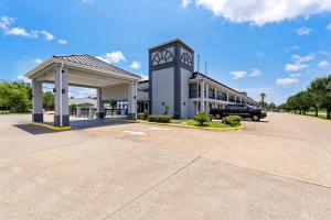 econo lodge inn and suites ocean springs biloxi