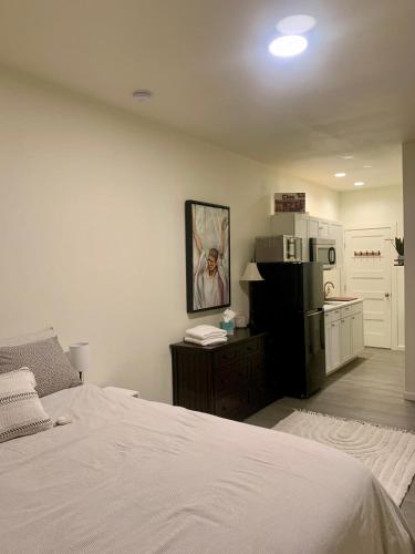 The Asbury House Guest Rentals,316 S Asbury St,2 star
