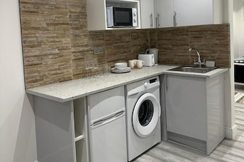 Studio Flat In London,,3 star