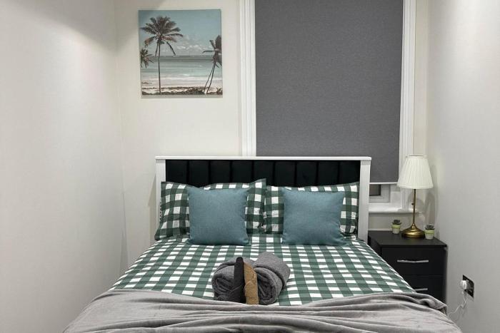 studio flat in london