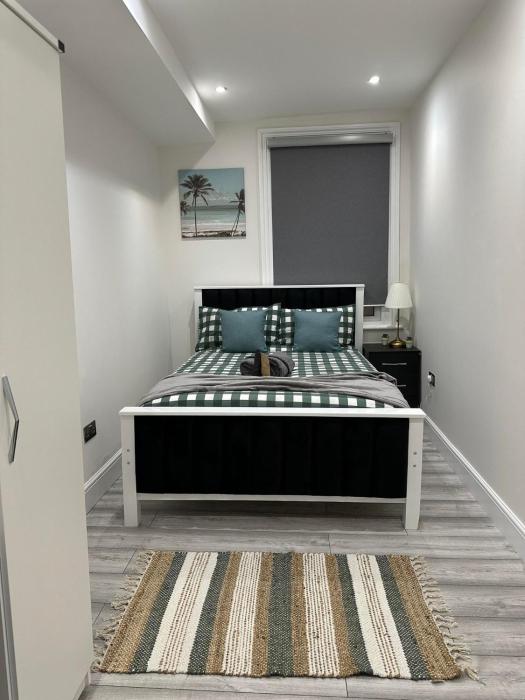 studio flat in london