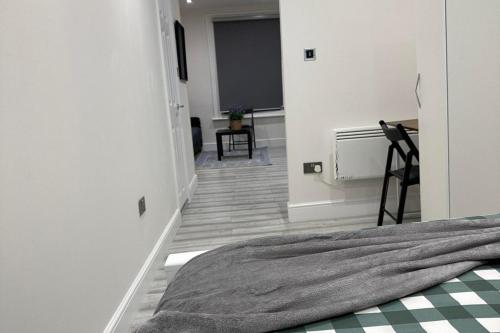 studio flat in london