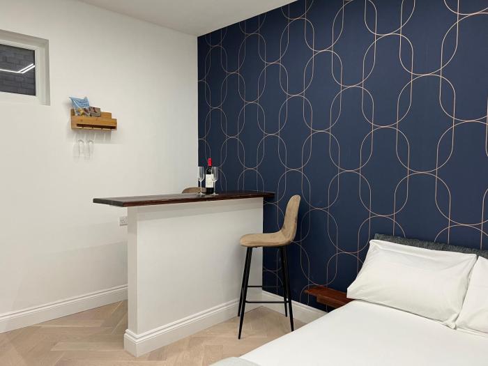 london studios and suites