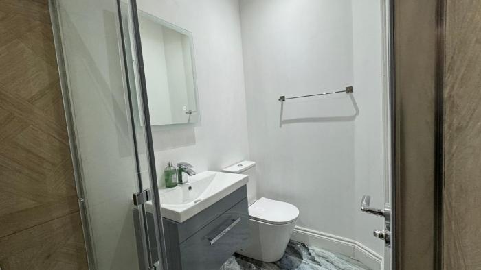 london studios and suites