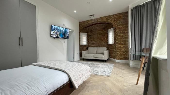 london studios and suites