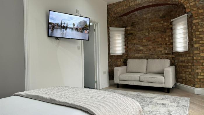 london studios and suites