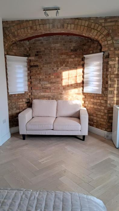london studios and suites