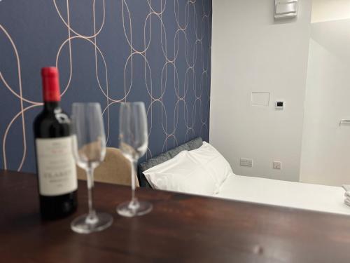 london studios and suites