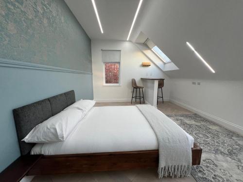 london studios and suites