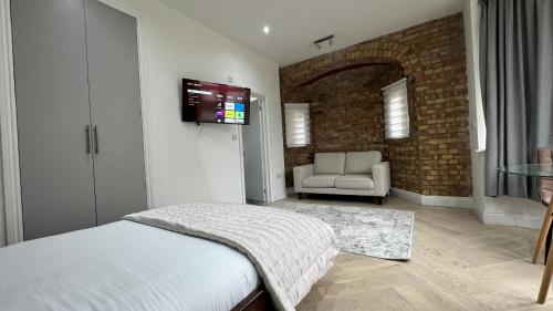 london studios and suites