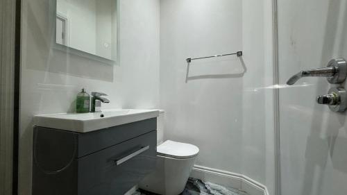 london studios and suites