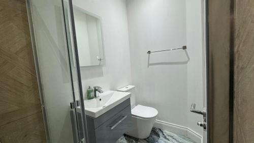 london studios and suites