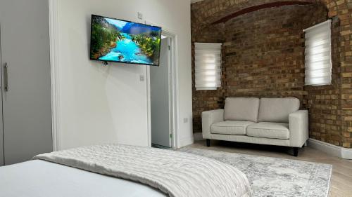 london studios and suites