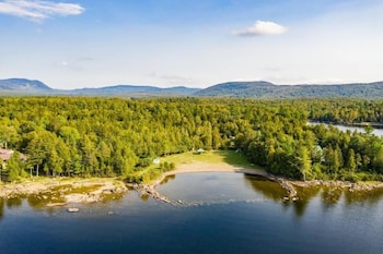 waterfront cottage moosehead lake