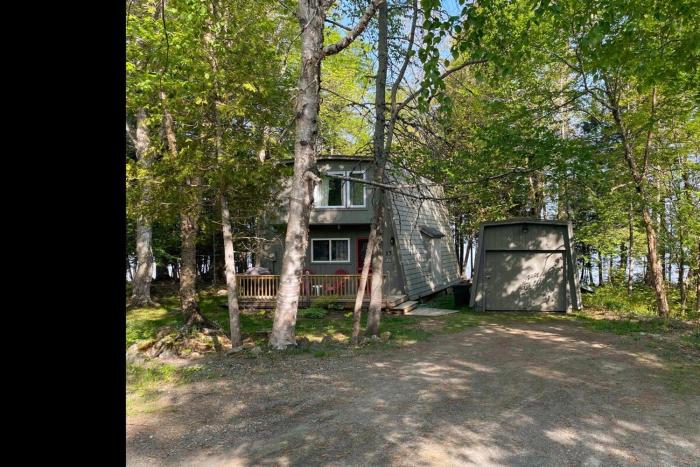 waterfront cottage moosehead lake