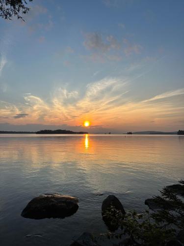 waterfront cottage moosehead lake