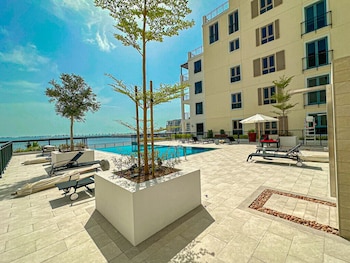 Higuests - La Rive 2,,3 star